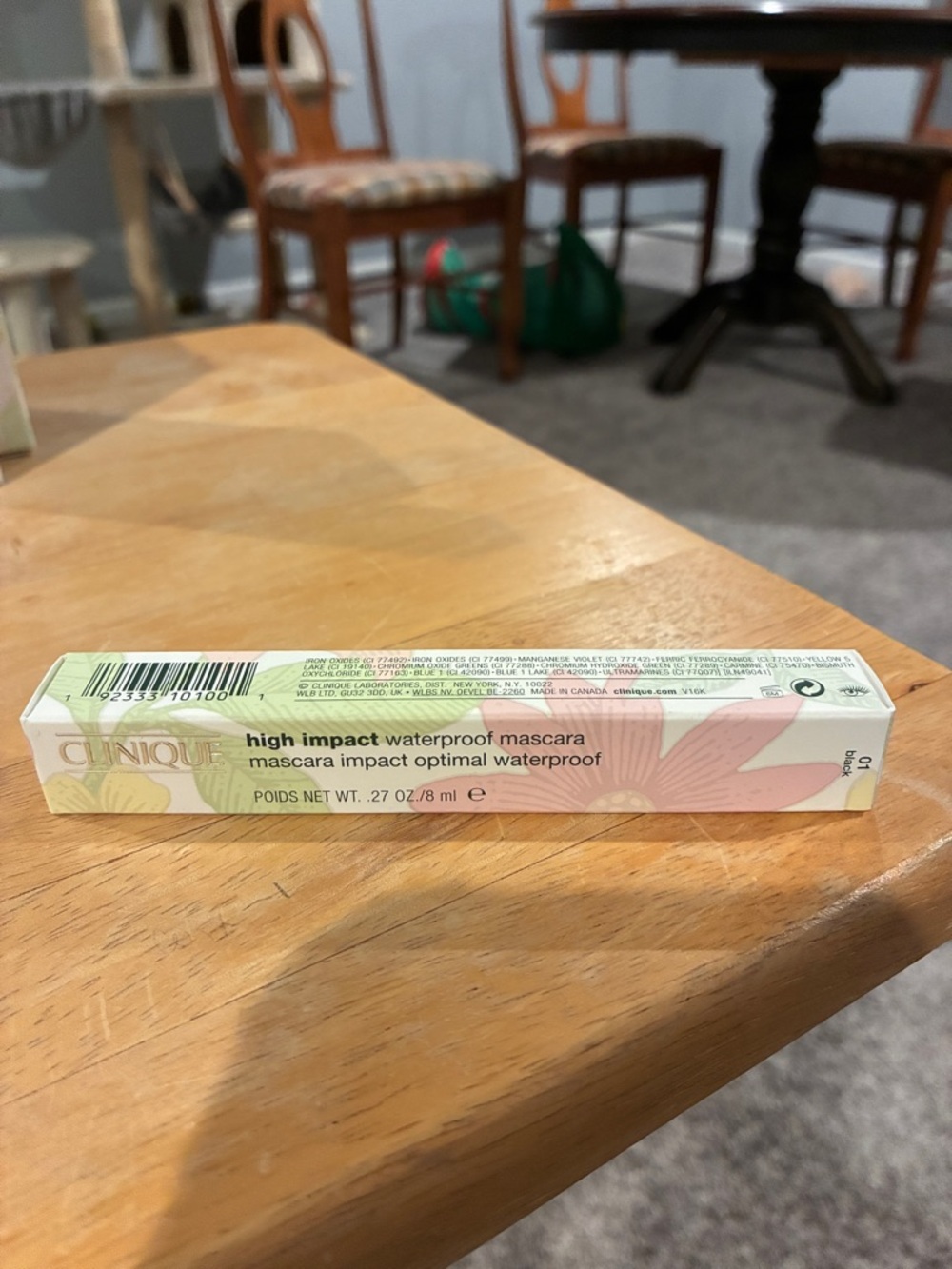 Clinique High Impact Waterproof Mascara in Pastel Pink and Pale Green Box